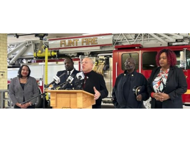 Flint Fire Department hits milestone installing 1,000 smoke and carbon monoxide detectors in residents’ homes
